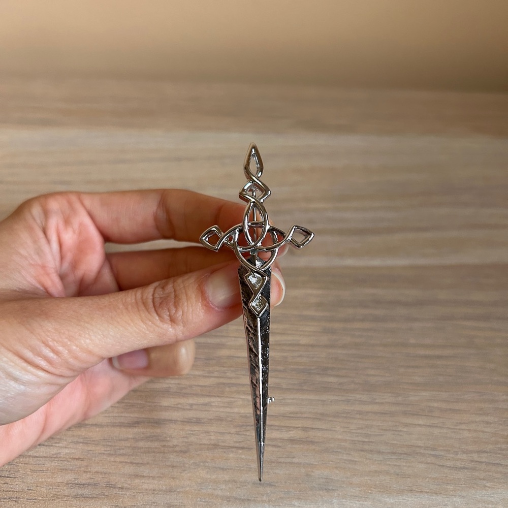Sold: Silver Celtic Knot Pin